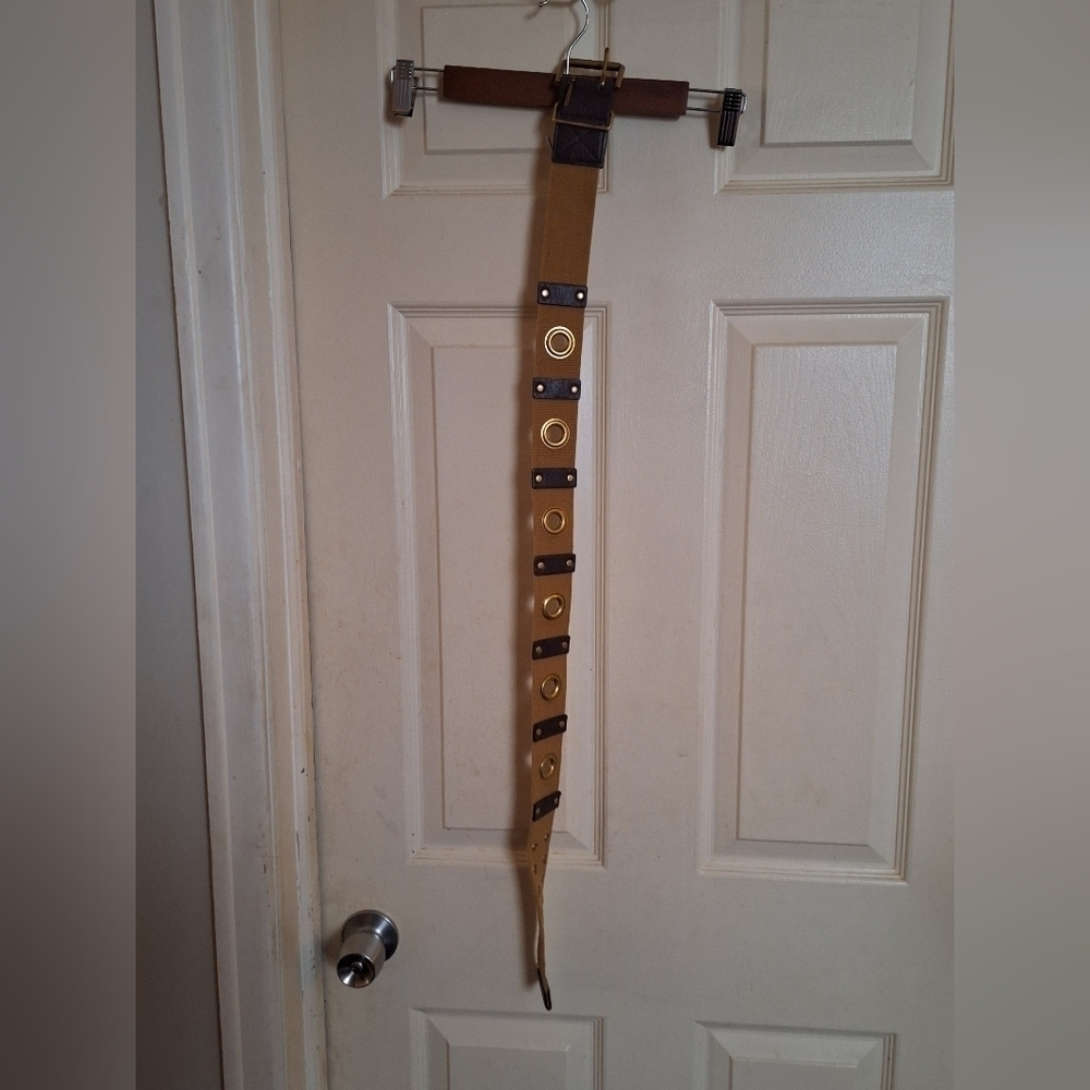 Small canvas belt